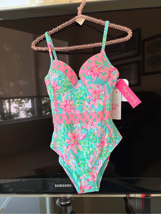 Lilly Pulitzer Other - Lilly Pulitzer Palma Pink & Aqua Floral One-Piece Swimsuit with Molded Cups Sz 2